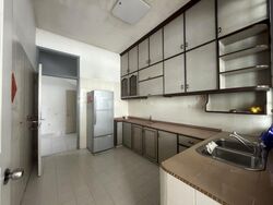 Mayflower Gardens (D20), Terrace #521365281